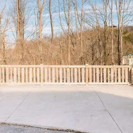Private, Gatlinburg Bliss With Hot Tub And City Views Extérieur photo
