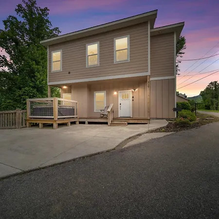 Private, Gatlinburg Bliss With Hot Tub And City Views Extérieur photo