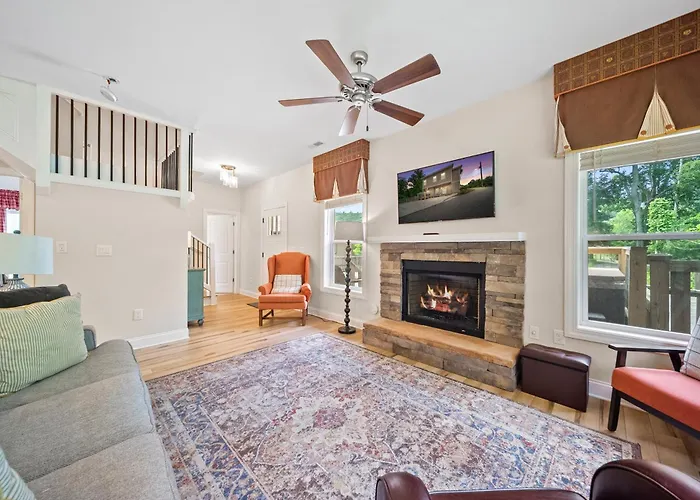 Private, Gatlinburg Bliss With Hot Tub And City Views
