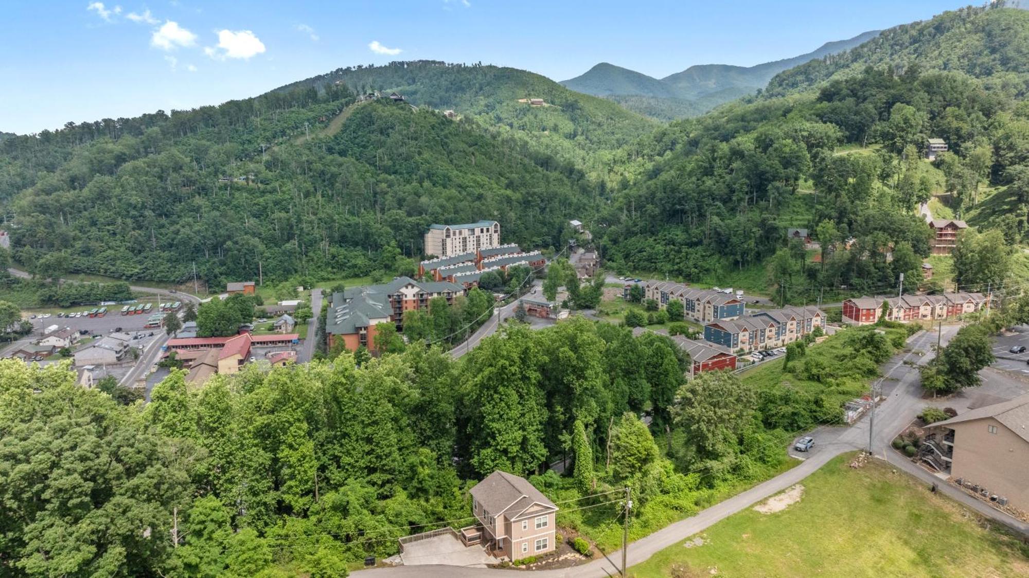 Private, Bliss With Hot Tub And Views Hébergement de vacances Gatlinburg